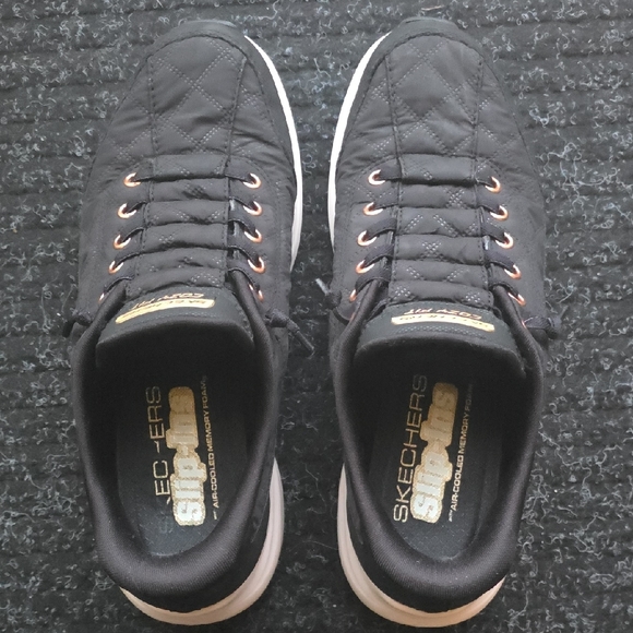 Skechers Women's Black Cozy Fit Slip Ins - Picture 3 of 4